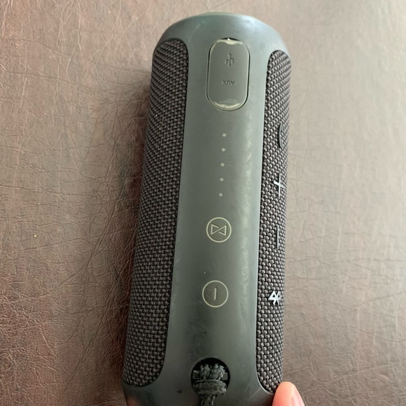 JBL FLIP 3 Portable Splash-proof Bluetooth Speaker Black - Picture 4 of 8